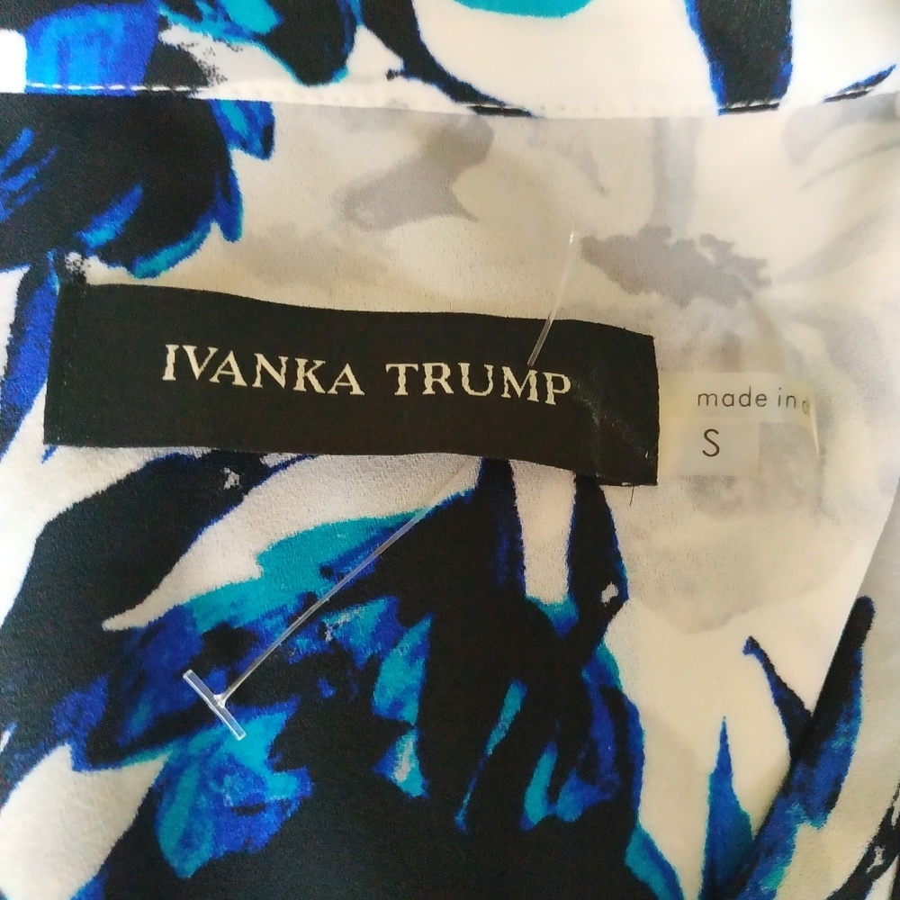Ivanka Trump Sleeveless Long Blouse Duster